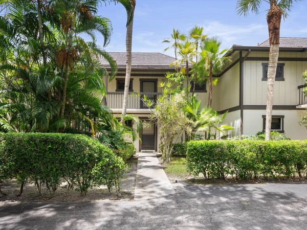 13334 Polo Club Road, Unit 228, Wellington, FL 33414