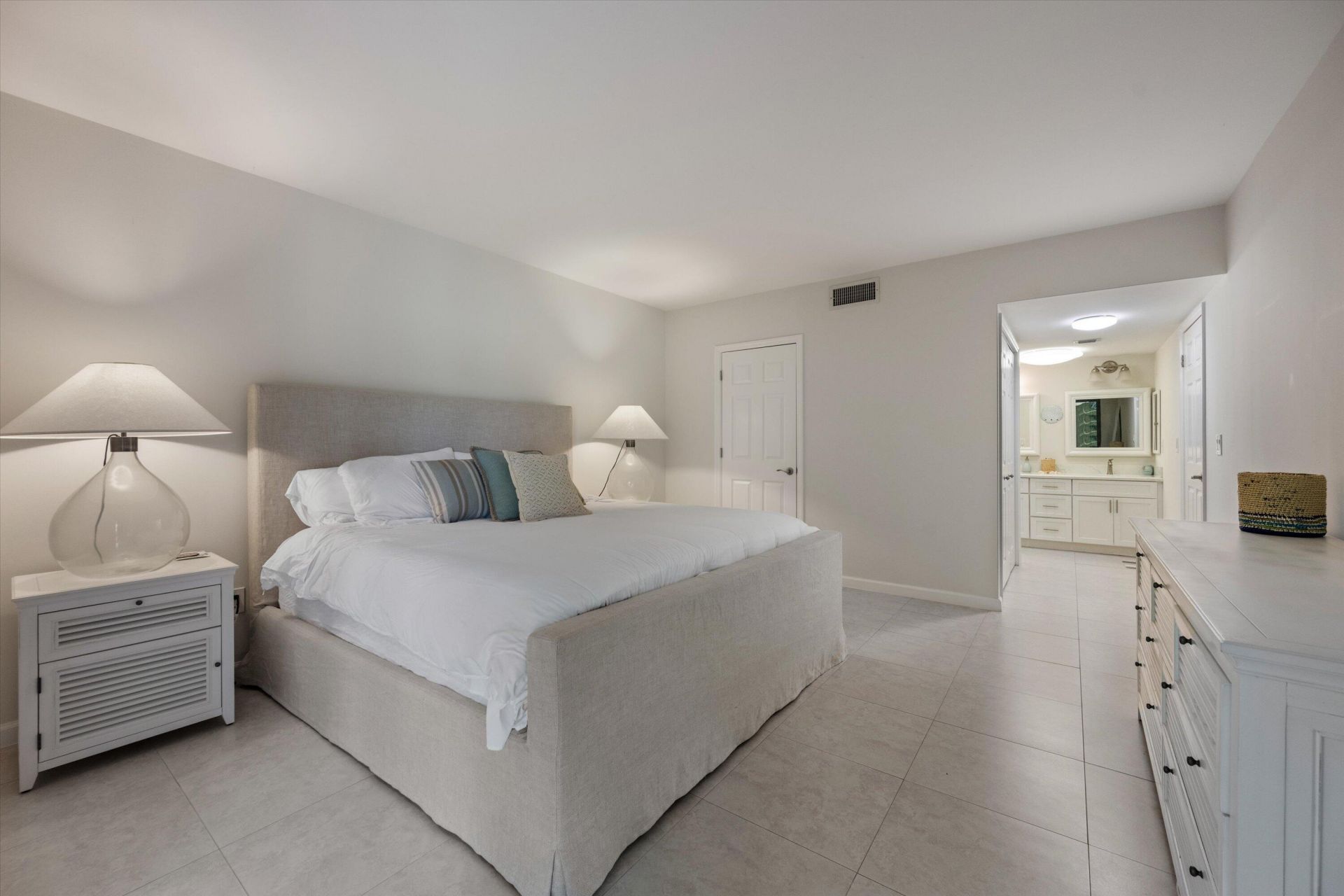 13334 Polo Club Road, Unit 228, Wellington, FL 33414 Photo