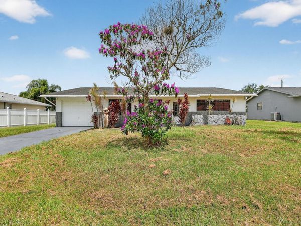 143 SW Grove Ave, Port St Lucie, FL 34983