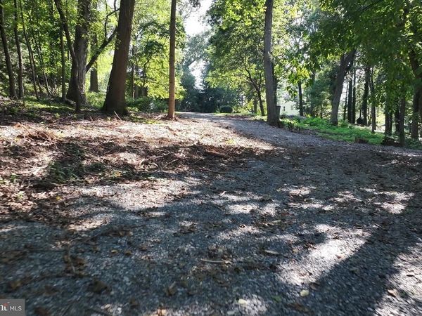 240 NORTHVIEW DRIVE, LANCASTER, PA 17601