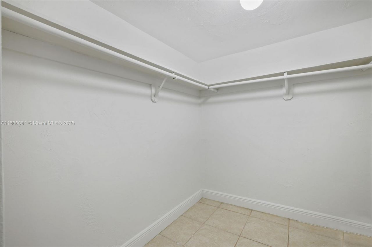 6900 N Kendall Dr, Unit A405, Pinecrest, FL 33156 Photo