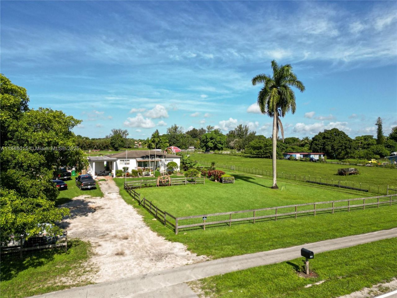 1921 SW 112th Ave, Davie, FL 33325 Photo