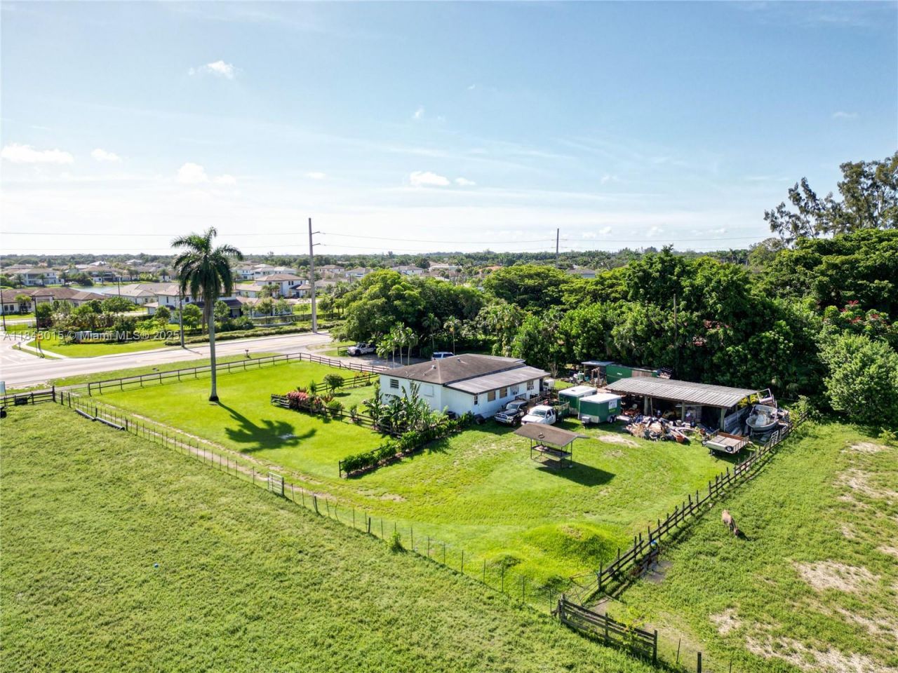 1921 SW 112th Ave, Davie, FL 33325 Photo