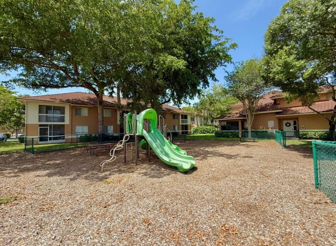 796 NW 91st Terrace, Unit 796, Plantation, FL 33324 Photo
