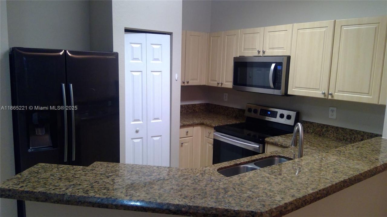 1726 SW 81st Ter, North Lauderdale, FL 33068 Photo