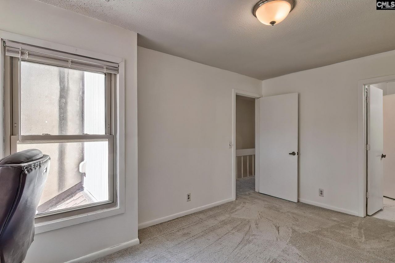 11 Royalgate Drive Photo 19