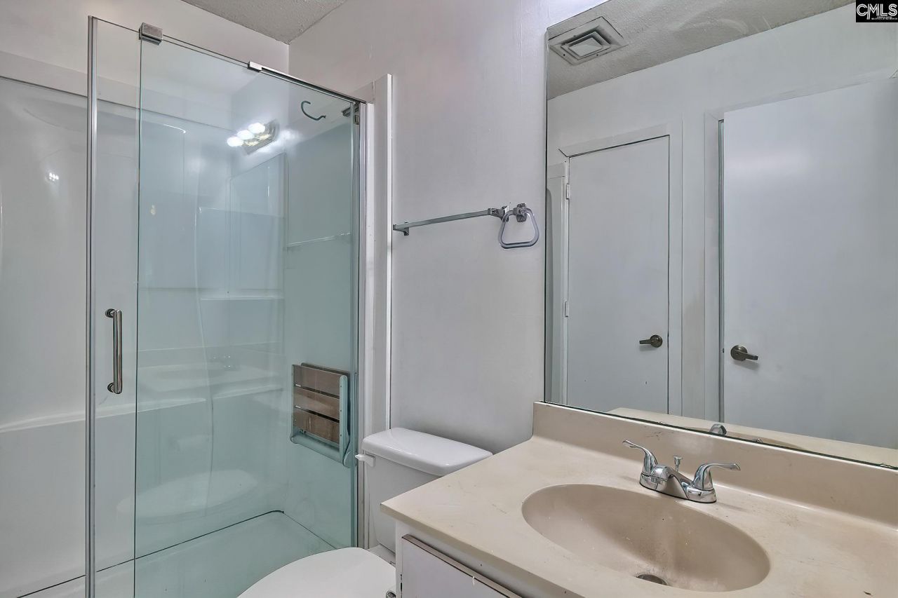 11 Royalgate Drive Photo 20