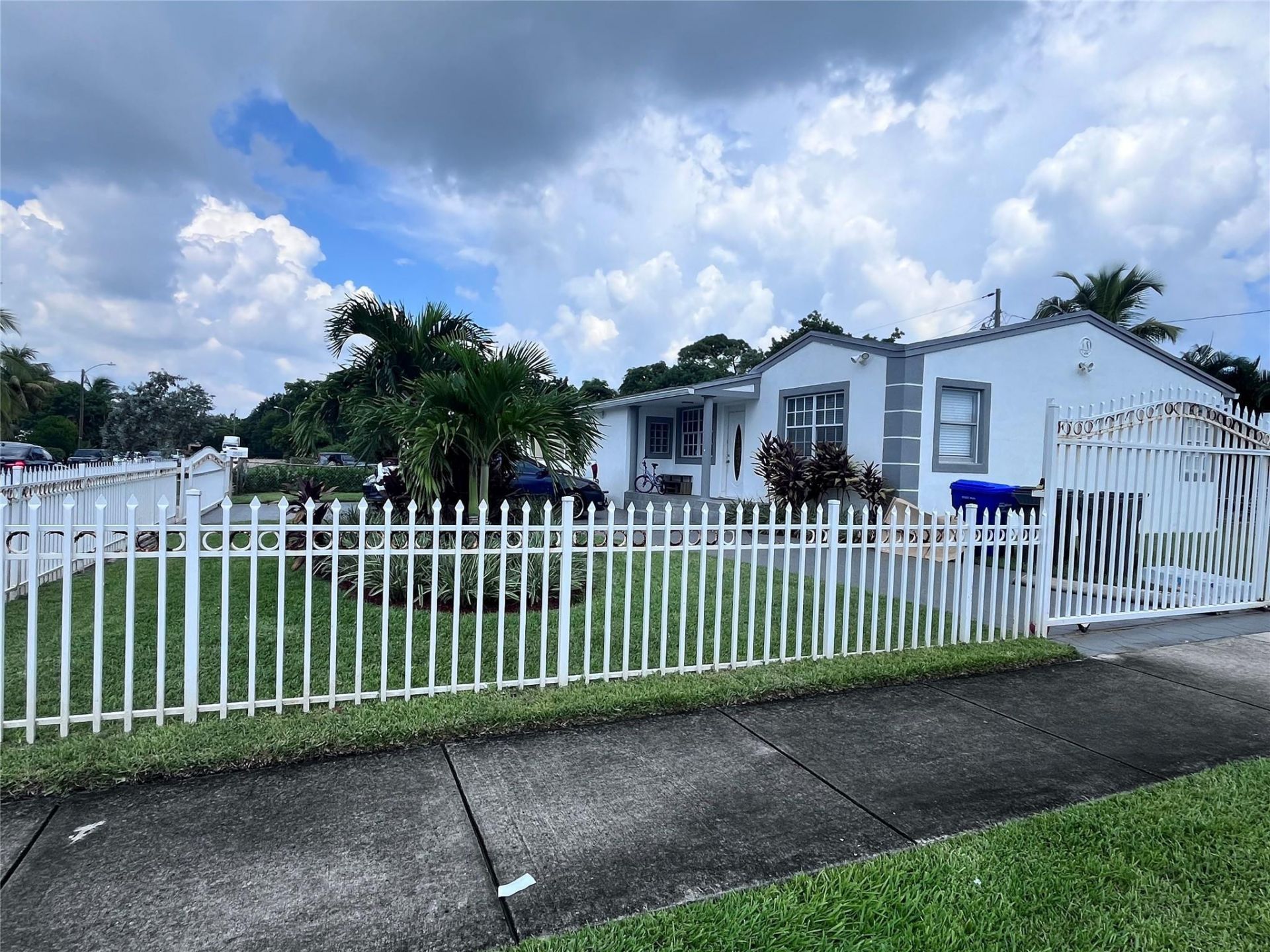 2503 Wiley Street, Hollywood, FL 33020 Photo