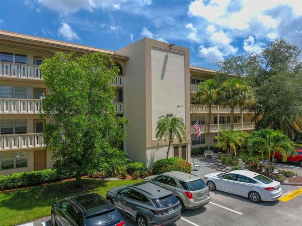 2405 Antigua Cir, Unit M4, Coconut Creek, FL 33066