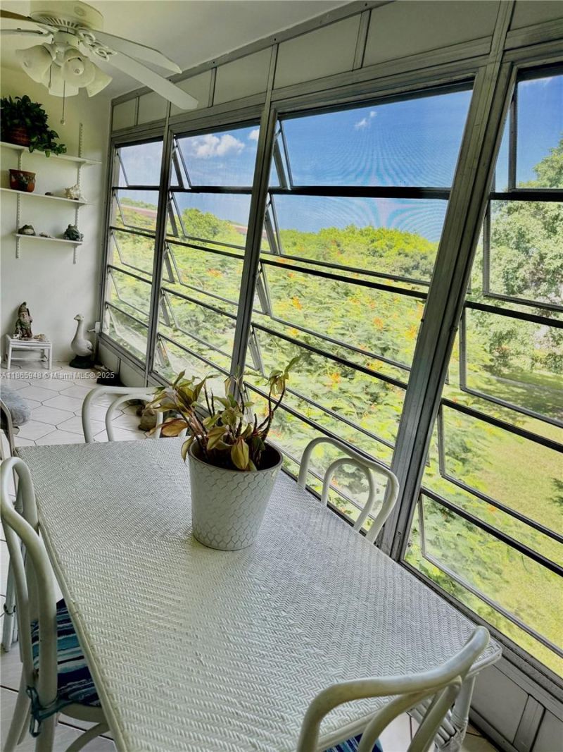 2405 Antigua Cir, Unit M4, Coconut Creek, FL 33066 Photo