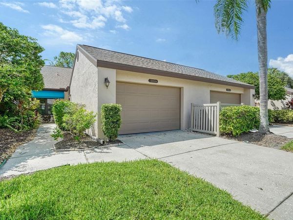 5956 CLUBSIDE DRIVE, Unit 7651, SARASOTA, FL 34243