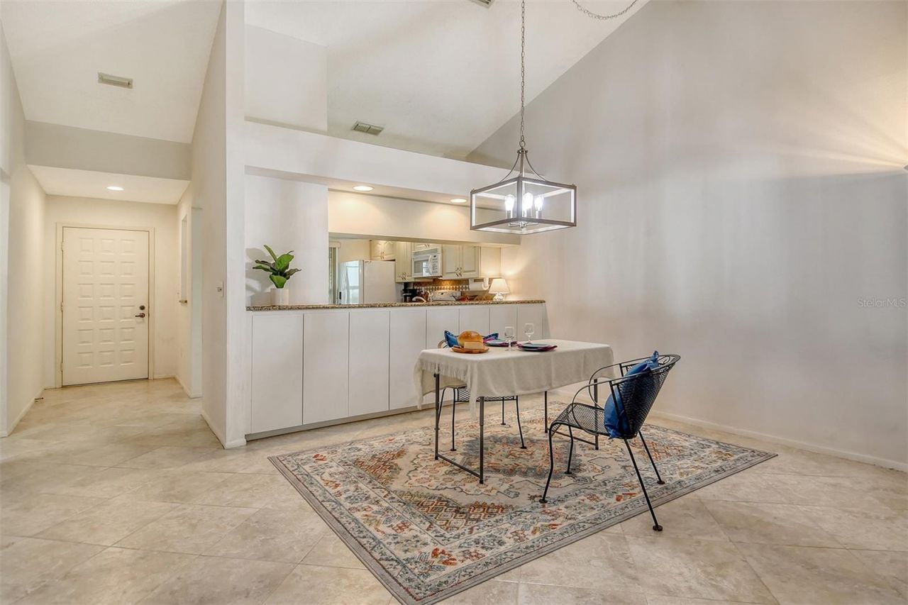 5956 Clubside Drive, Unit 7651, Sarasota, FL 34243 Photo