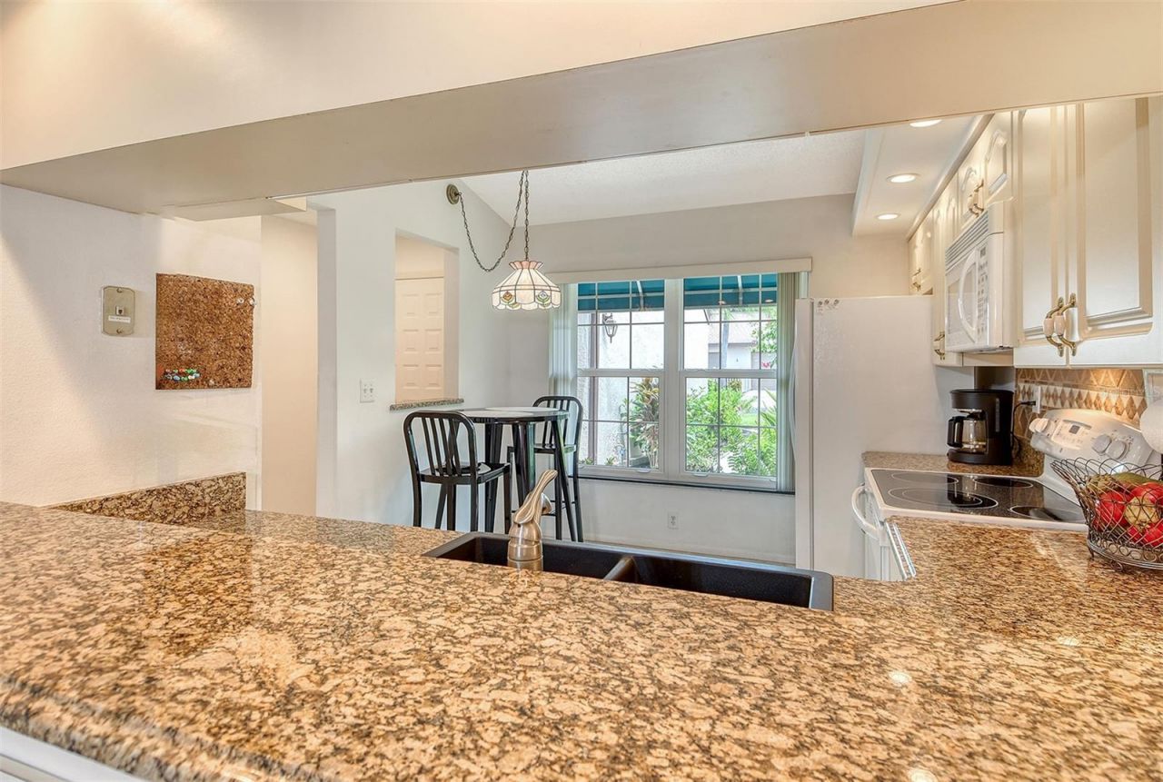 5956 Clubside Drive, Unit 7651, Sarasota, FL 34243 Photo