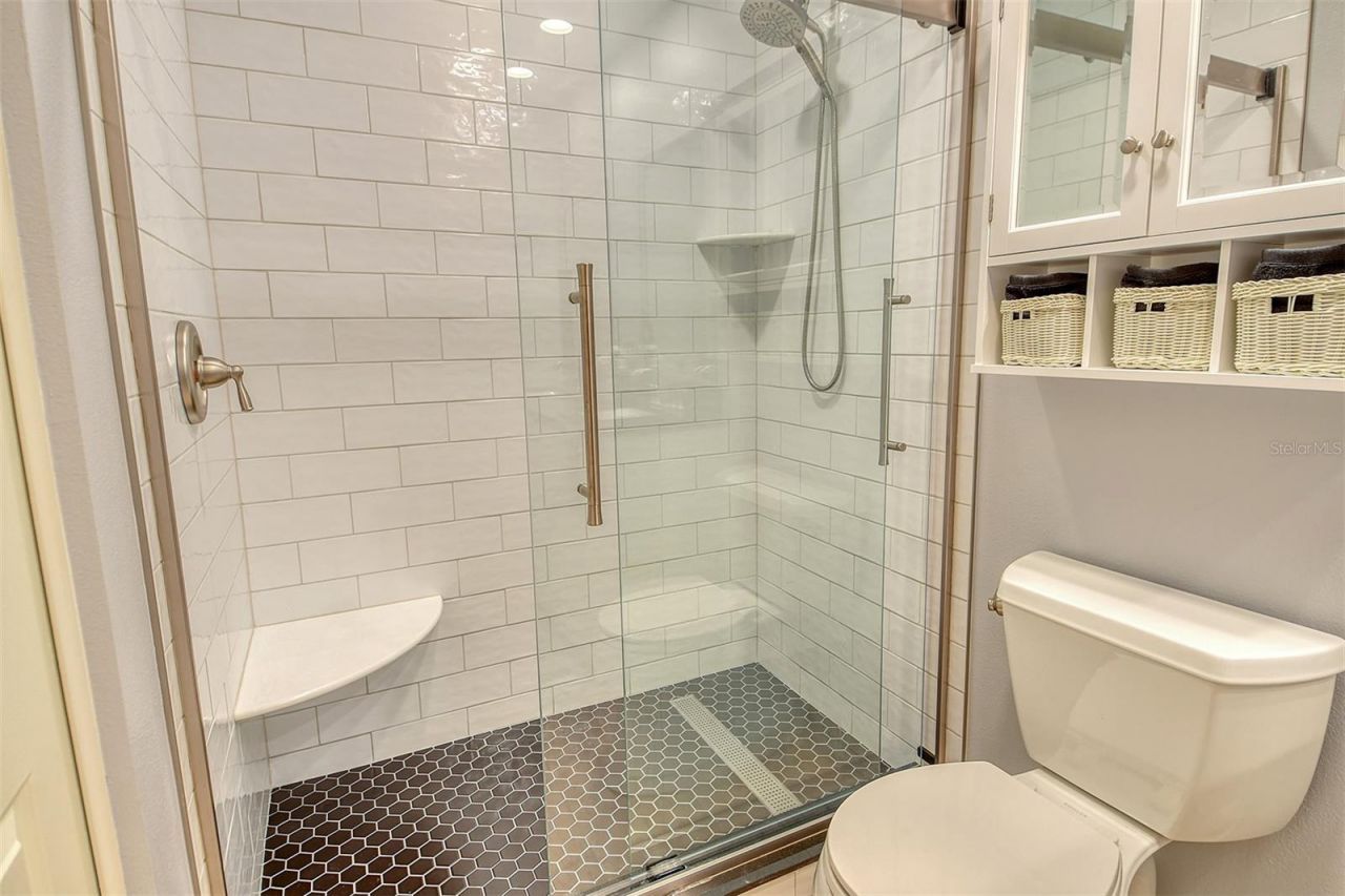 5956 Clubside Drive, Unit 7651, Sarasota, FL 34243 Photo