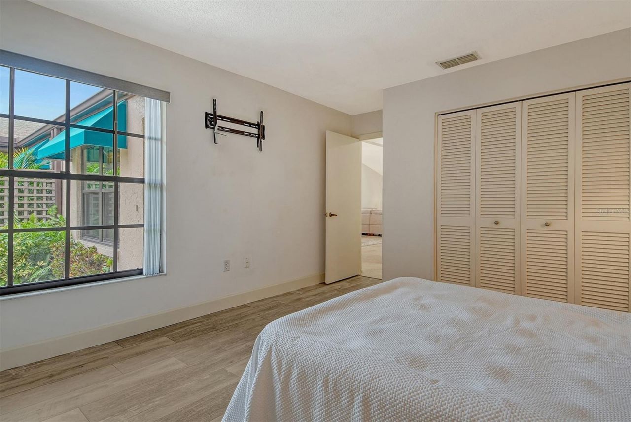 5956 Clubside Drive, Unit 7651, Sarasota, FL 34243 Photo