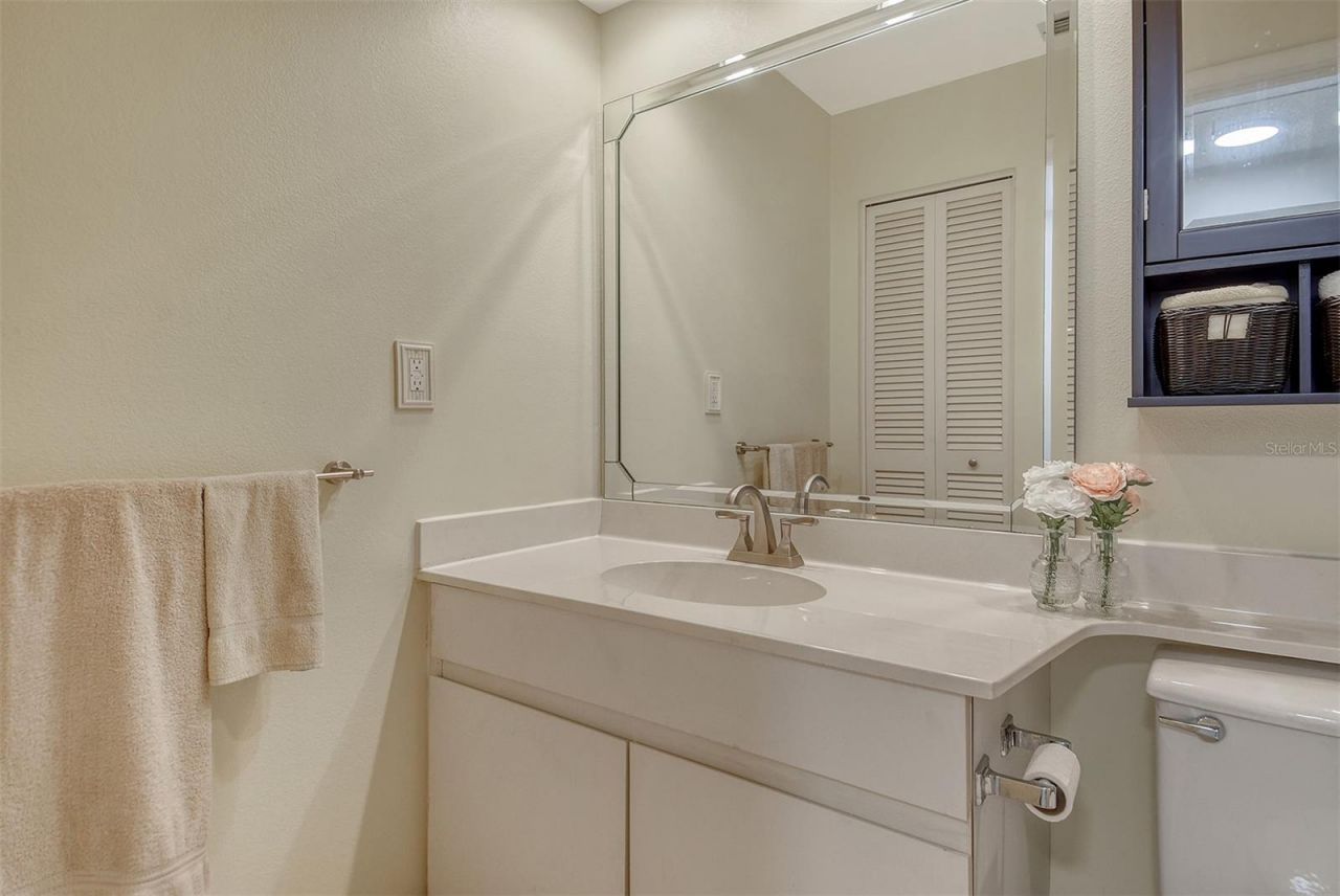 5956 Clubside Drive, Unit 7651, Sarasota, FL 34243 Photo