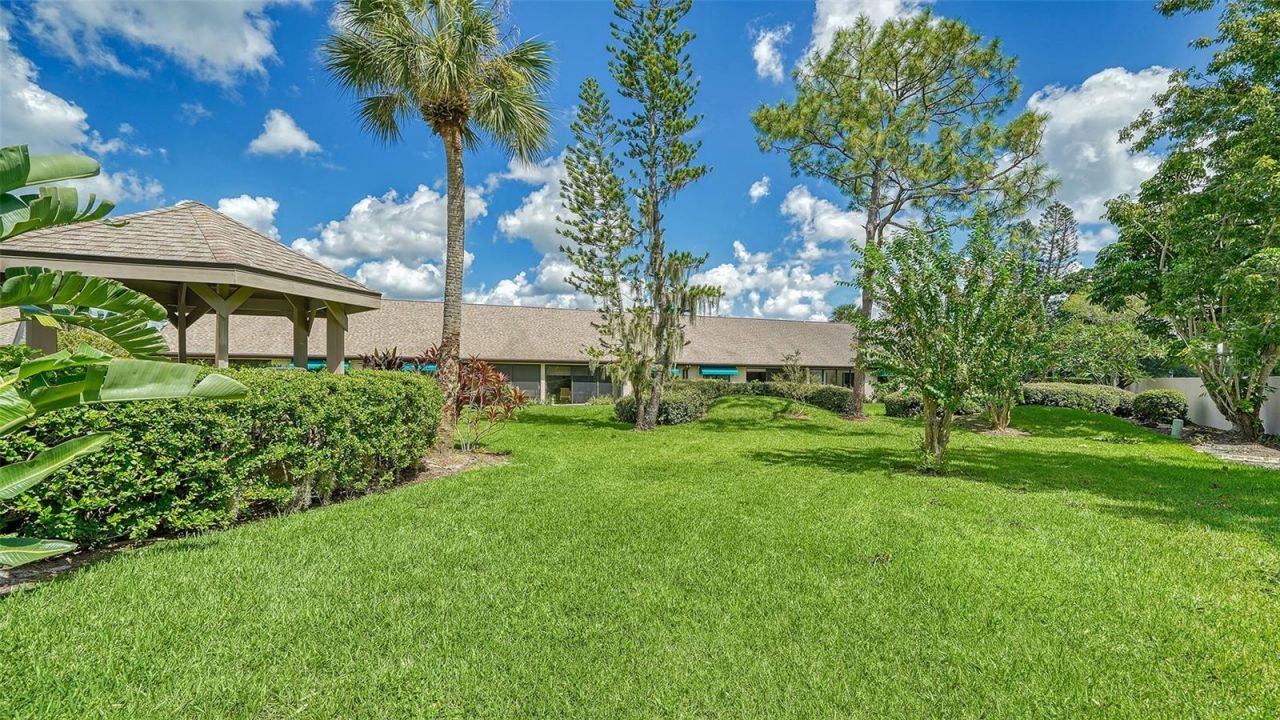 5956 Clubside Drive, Unit 7651, Sarasota, FL 34243 Photo