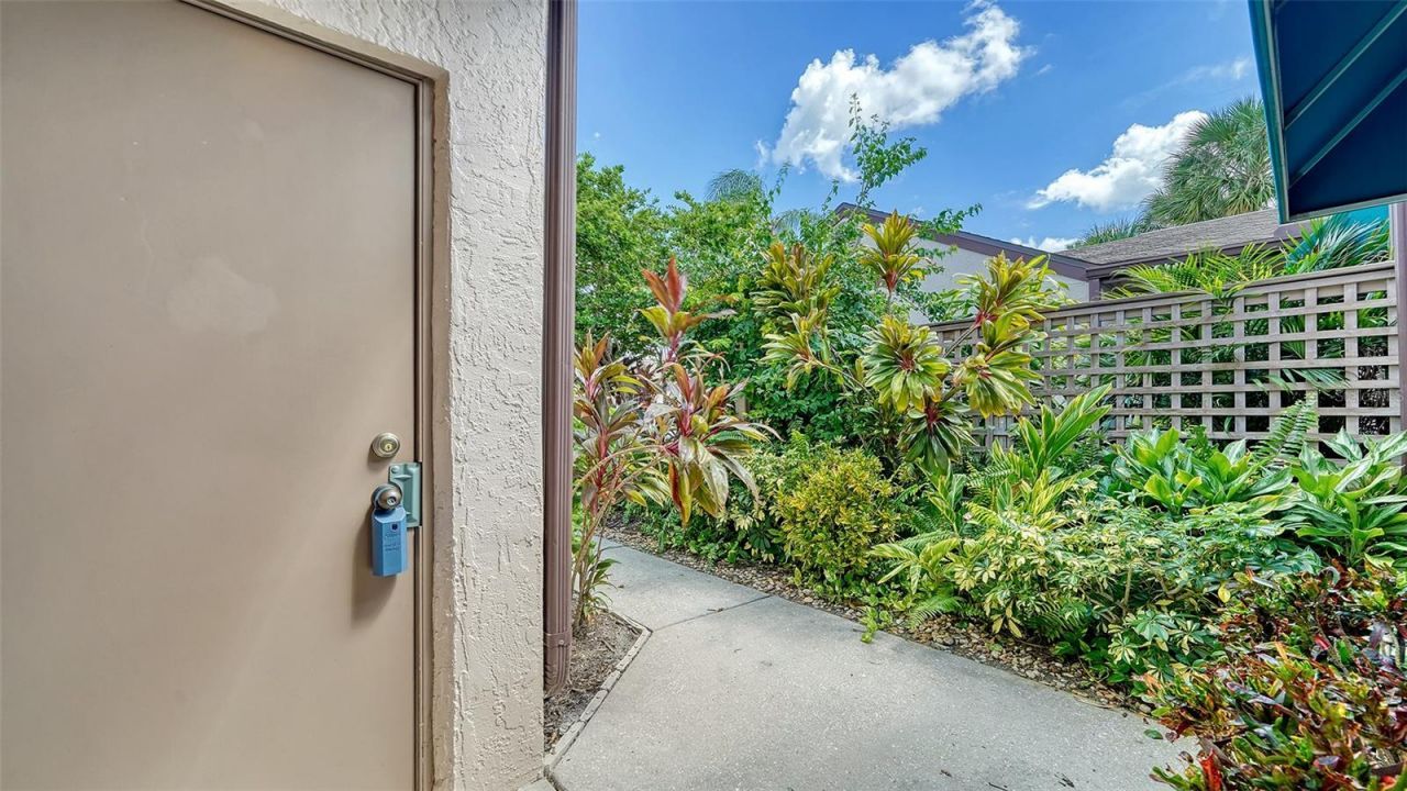 5956 Clubside Drive, Unit 7651, Sarasota, FL 34243 Photo