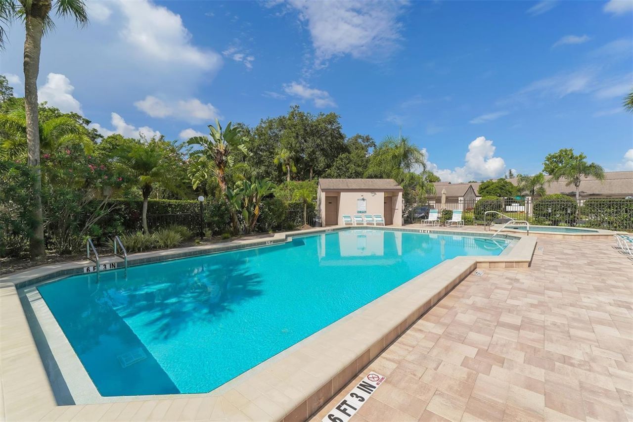 5956 Clubside Drive, Unit 7651, Sarasota, FL 34243 Photo