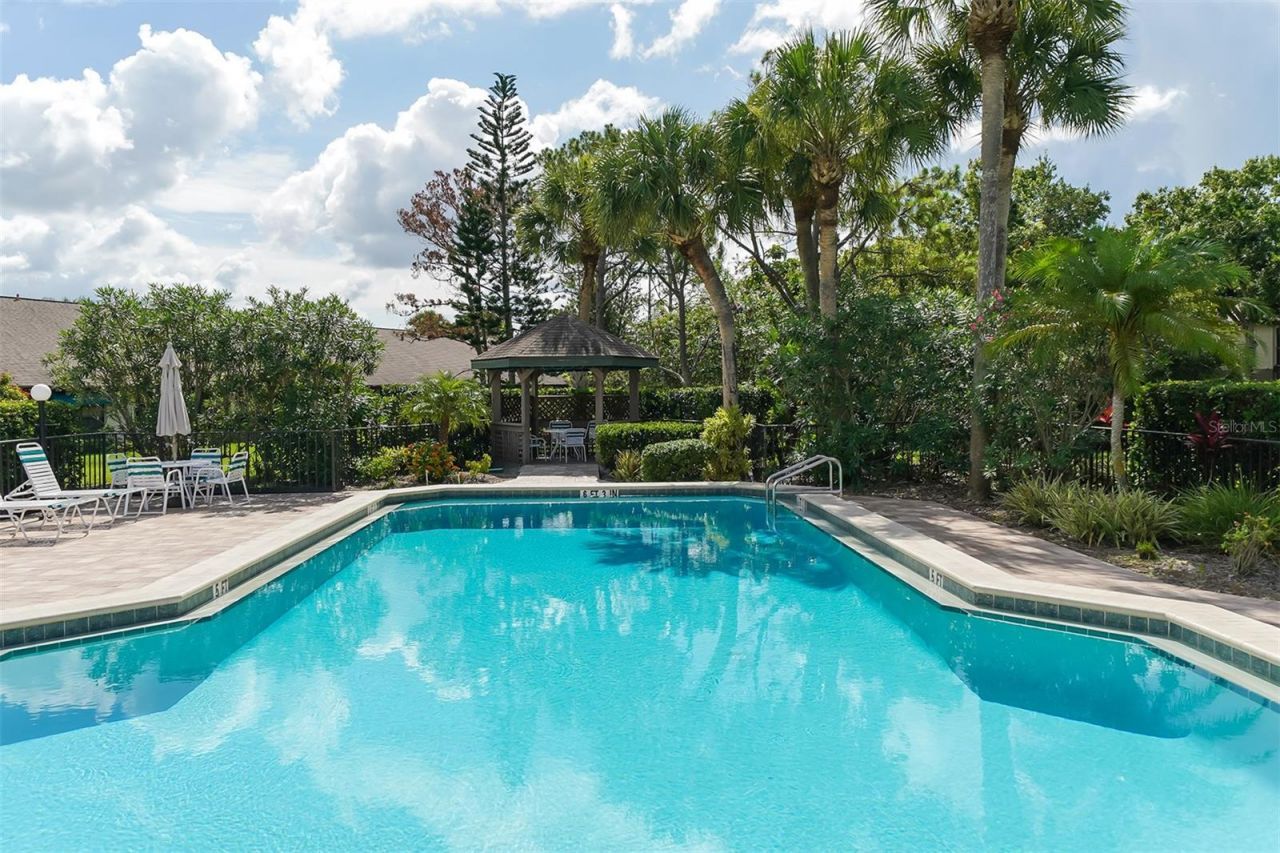 5956 Clubside Drive, Unit 7651, Sarasota, FL 34243 Photo