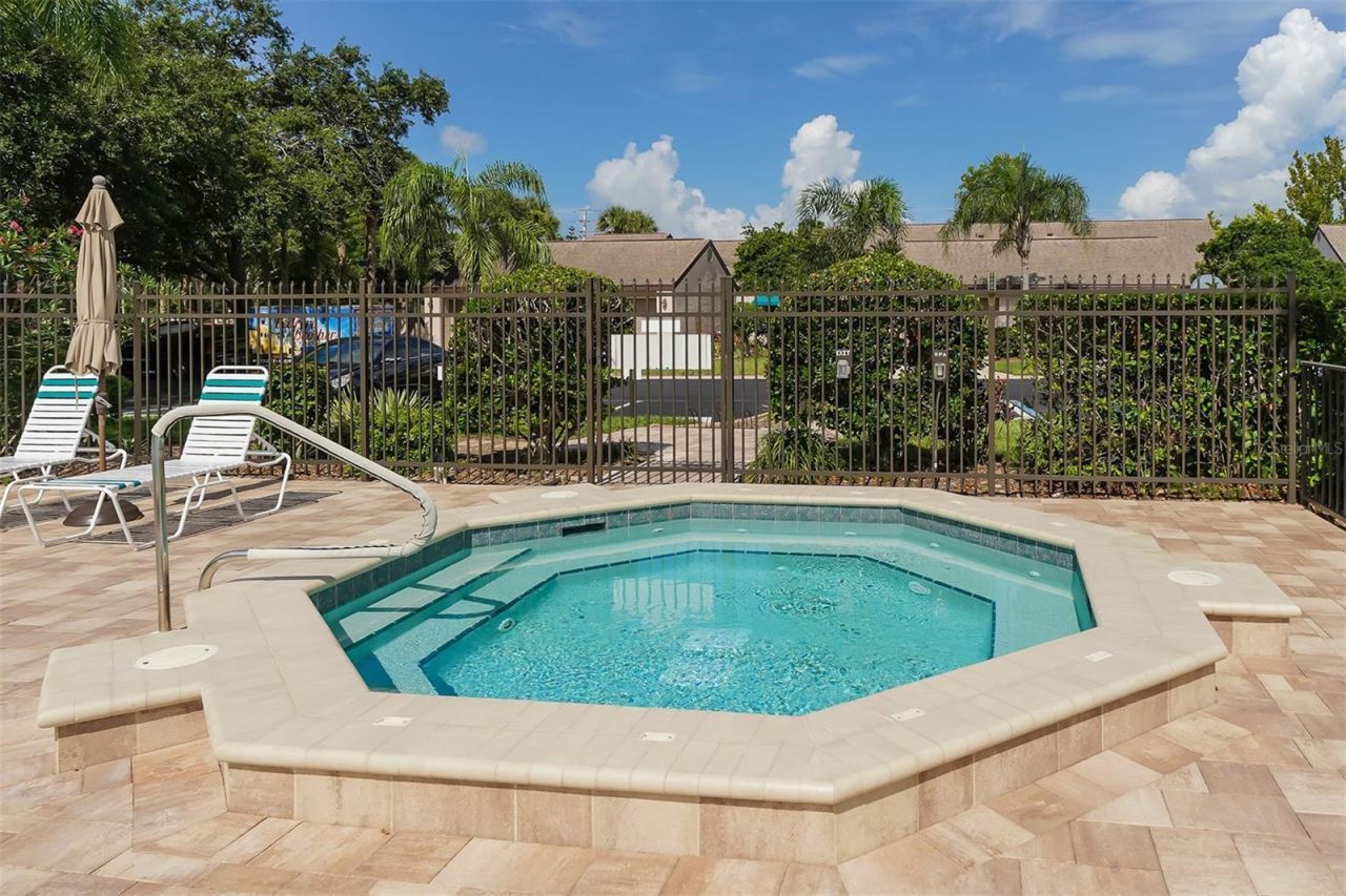 5956 Clubside Drive, Unit 7651, Sarasota, FL 34243 Photo