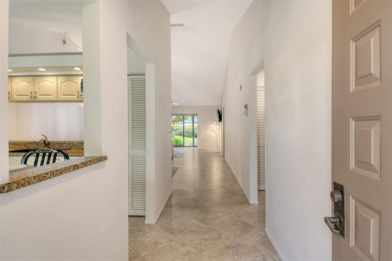 5956 Clubside Drive, Unit 7651, Sarasota, FL 34243 Photo