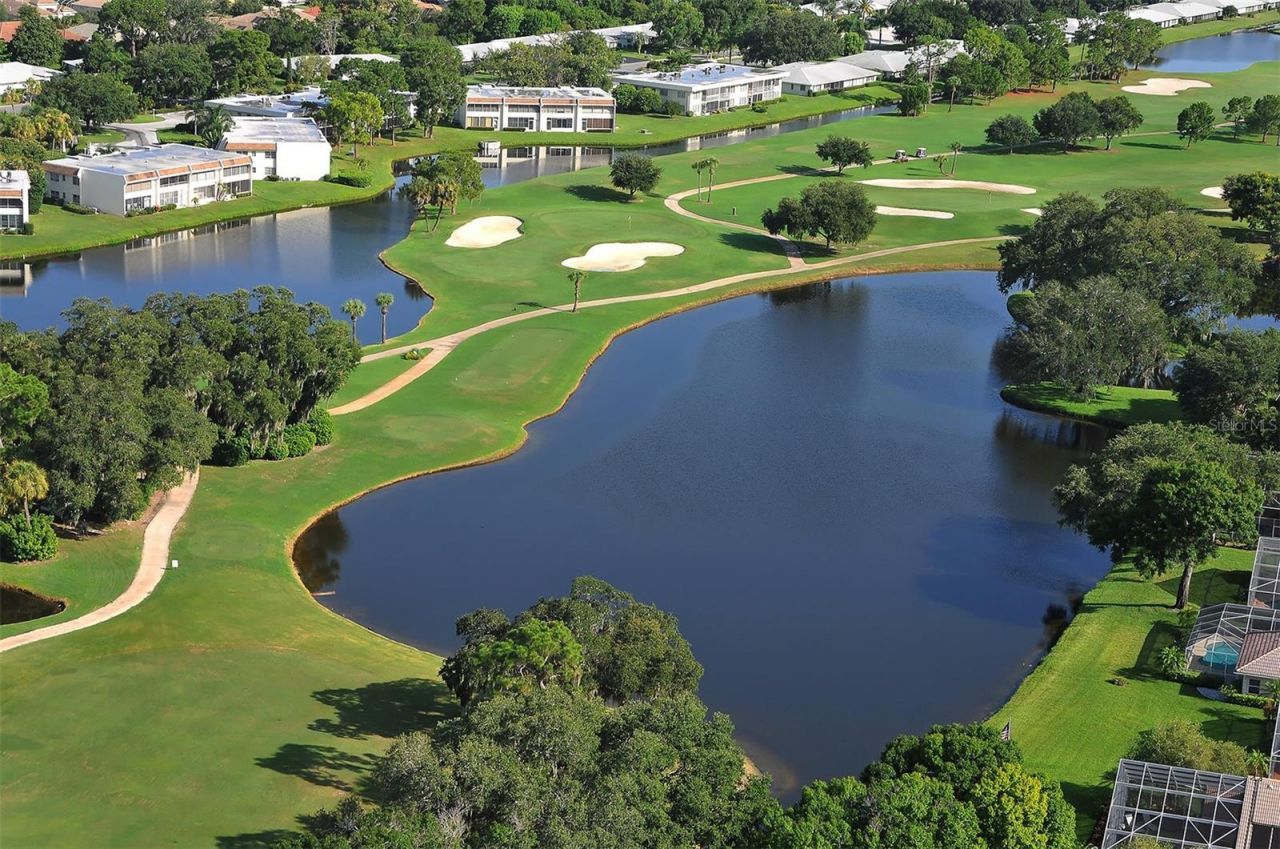 5956 Clubside Drive, Unit 7651, Sarasota, FL 34243 Photo