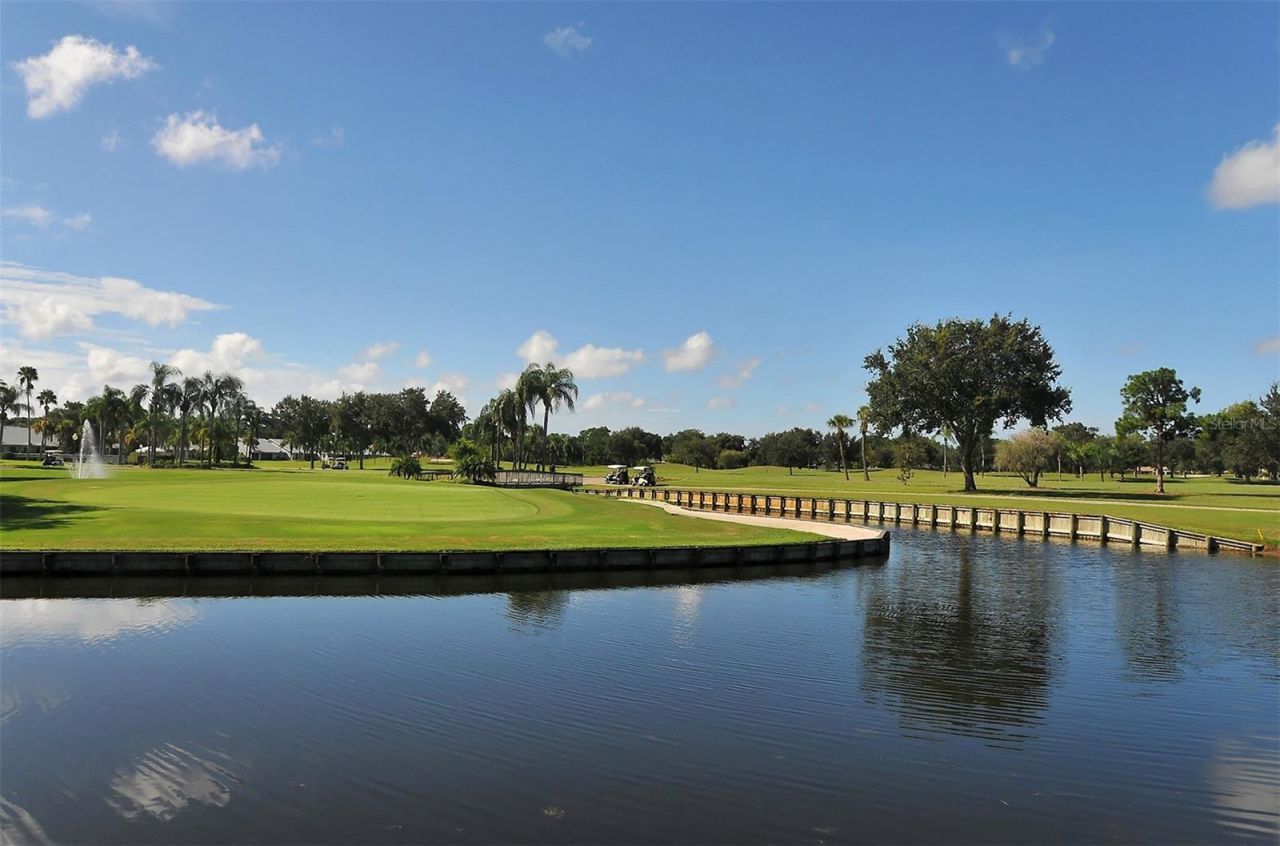5956 Clubside Drive, Unit 7651, Sarasota, FL 34243 Photo