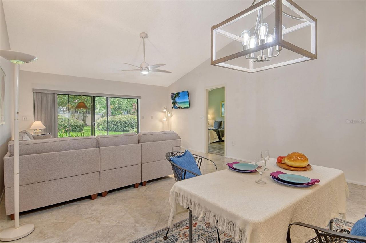 5956 Clubside Drive, Unit 7651, Sarasota, FL 34243 Photo