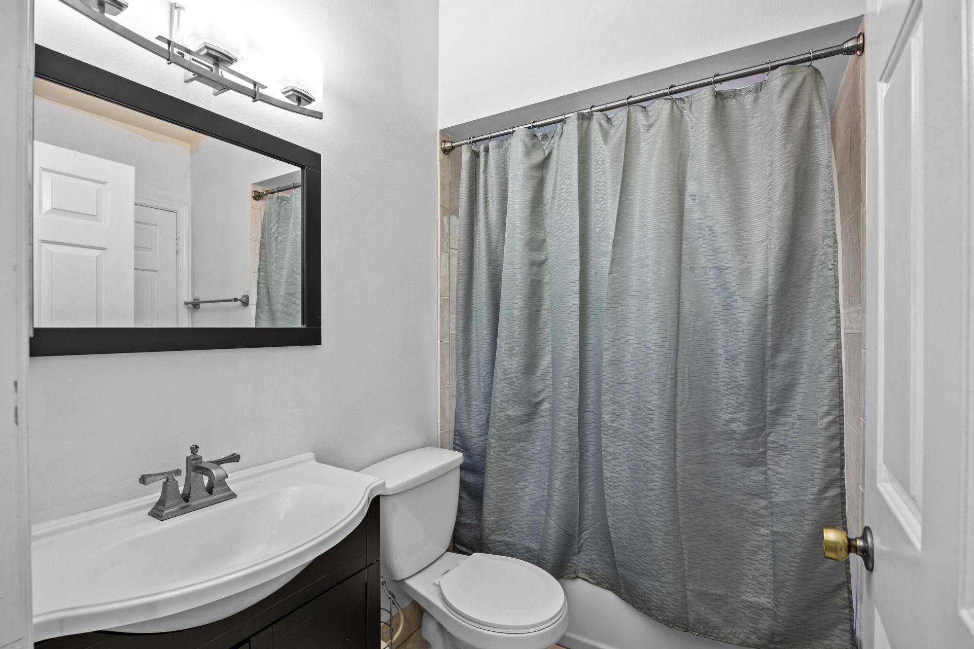 15 Via De Casas Sur, Unit 204, Boynton Beach, FL 33426 Photo