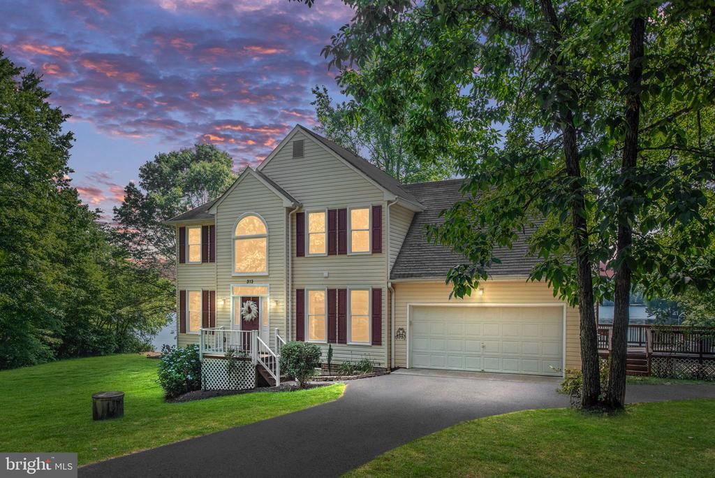 373 Land Or Drive, Ruther Glen, VA 22546 Main Photo