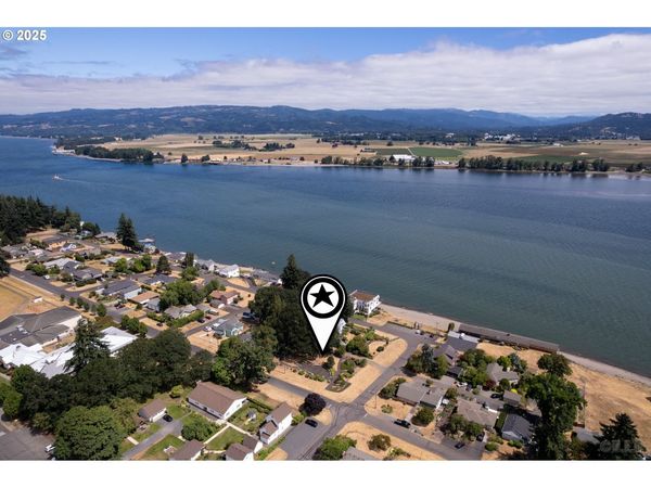 I ST, Columbia City, OR 97018