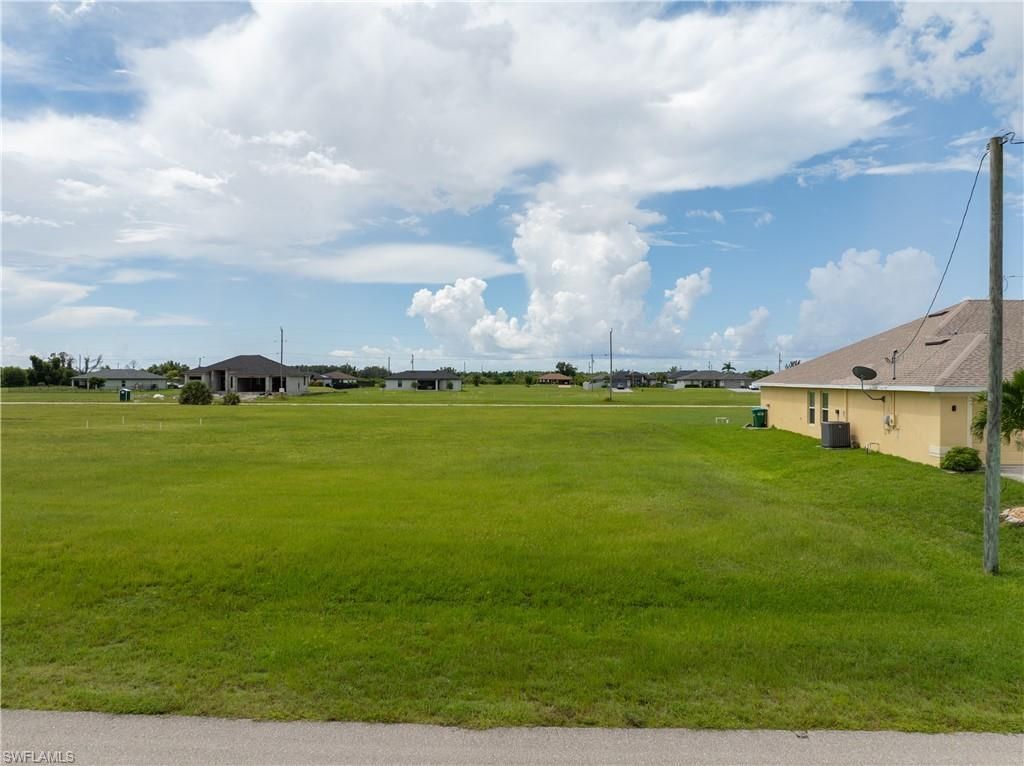 3914 NW 39th St, Cape Coral, FL 33993 Photo