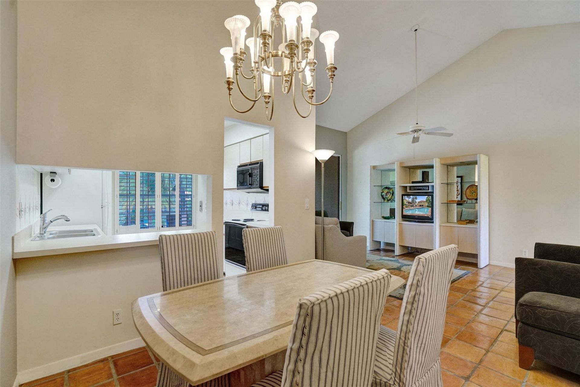 2121 S Ocean Boulevard, Unit 805, Lauderdale by the Sea, FL 33062 Photo