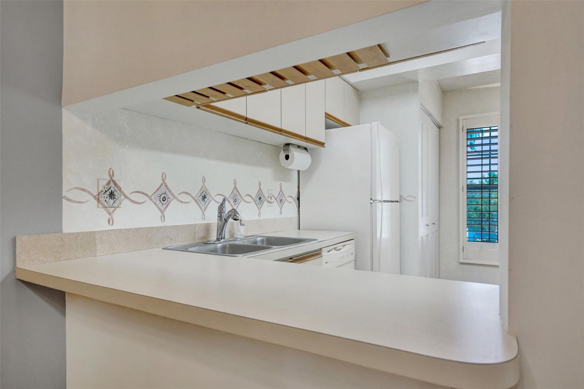 2121 S Ocean Boulevard, Unit 805, Lauderdale by the Sea, FL 33062 Photo