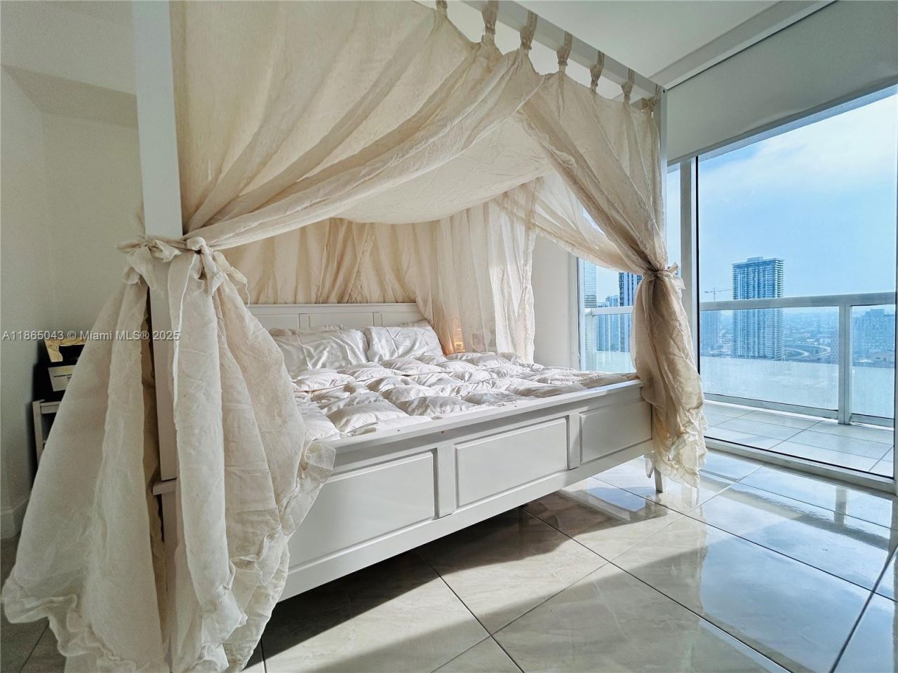 50 Biscayne Blvd, Unit 3405, Miami, FL 33132 Photo