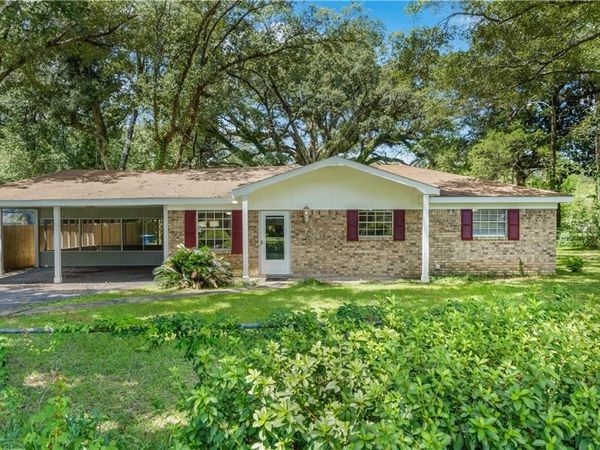 7520 Oak Drive W, Theodore, AL 36582