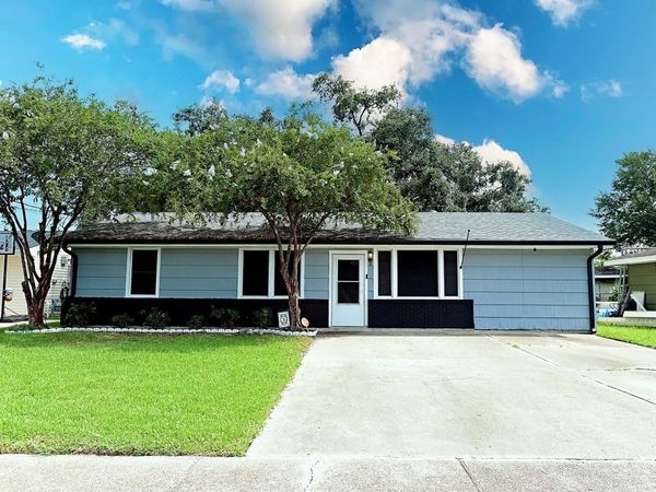 522 Paris Ln, Houma, LA 70363