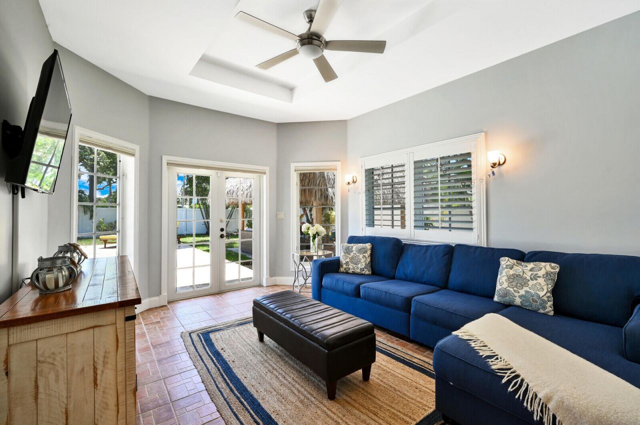 904 SE 12th Street, Deerfield Beach, FL 33441 Photo