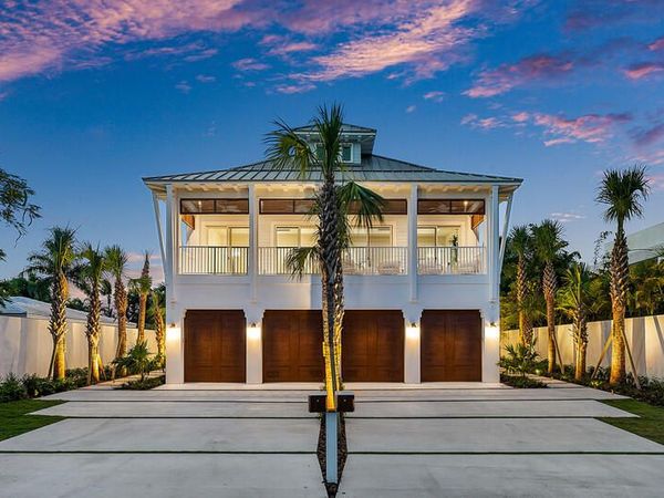 909 Bond Way, Delray Beach, FL 33483