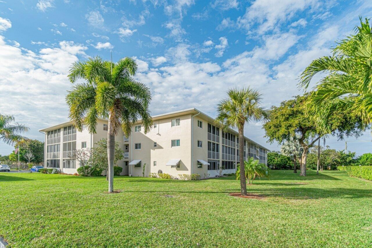 2855 S Garden Drive, Unit 211, Lake Worth, FL 33461 Photo