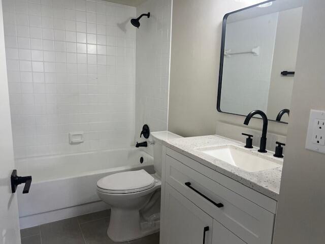 3138 Via Poinciana, Unit 417, Lake Worth, FL 33467 Photo