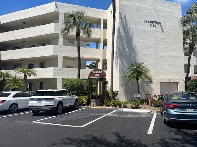 3138 Via Poinciana, Unit 417, Lake Worth, FL 33467 Photo