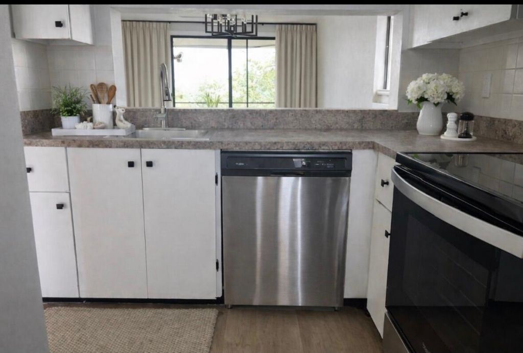 3138 Via Poinciana, Unit 417, Lake Worth, FL 33467 Photo