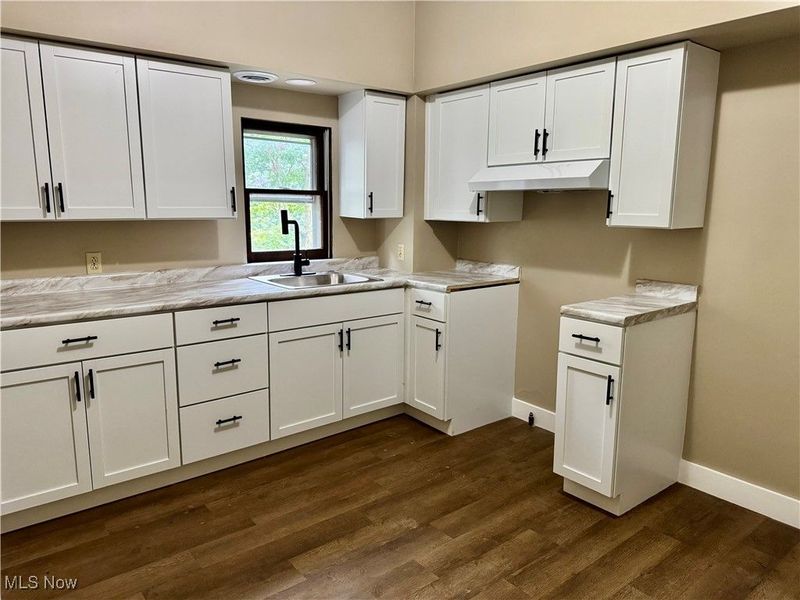 420 East Avenue, Elyria, OH 44035 Photo 10