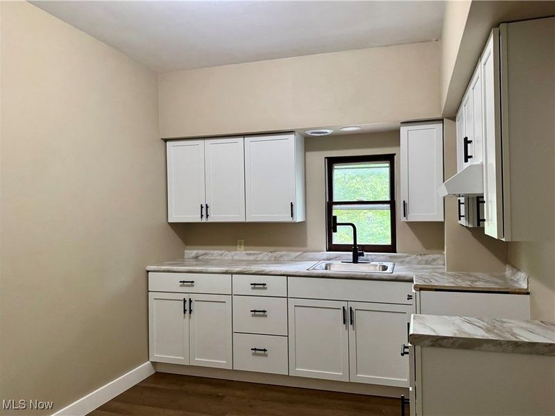 420 East Avenue, Elyria, OH 44035 Photo 11