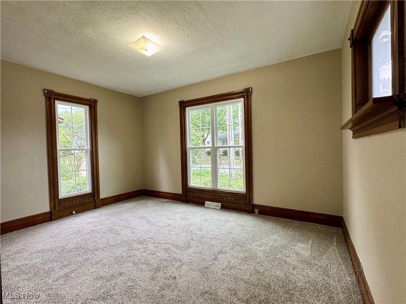 420 East Avenue, Elyria, OH 44035 Photo 2