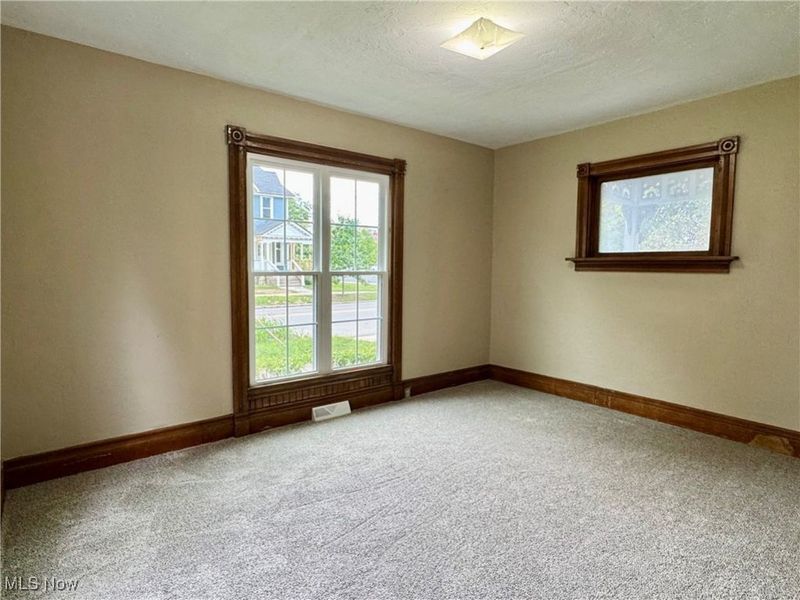 420 East Avenue, Elyria, OH 44035 Photo 3