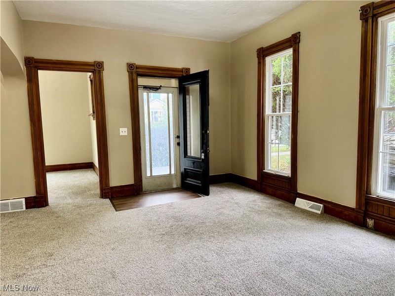 420 East Avenue, Elyria, OH 44035 Photo 6