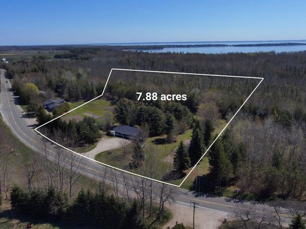 11184 Mill Street N, Northport, MI 49670